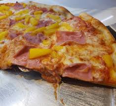 C.P. LA MANNOS HAVE A PIZZA : HAWAIIAN PIZZA