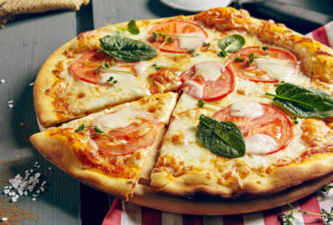 C.P. LA MANNOS HAVE A PIZZA : MARGHERITA PIZZA