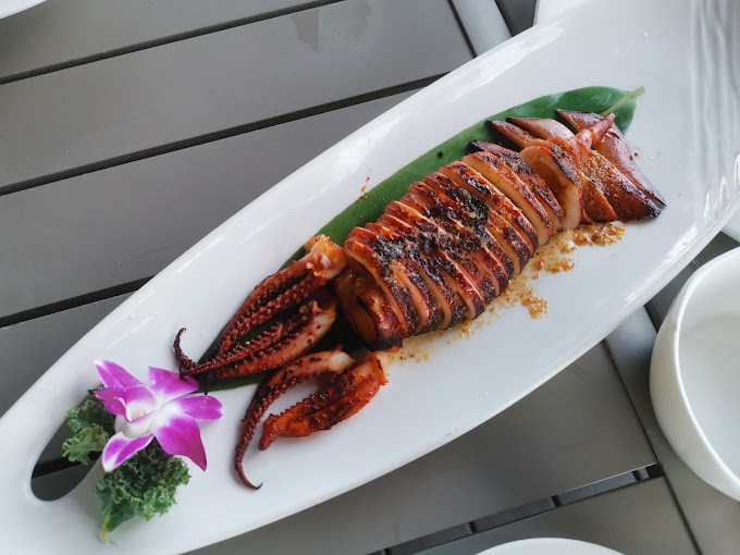 A Culinary Journey Through Aiko Asian Bistro: An Exquisite Fusion Experience