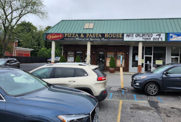 Victor’s Pizza and Pasta House: A Delicious Melville Gem